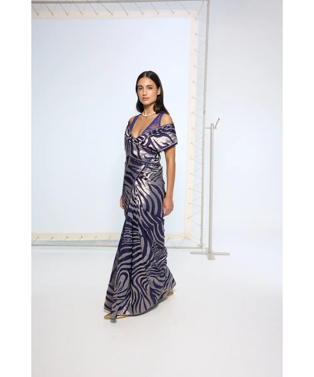 EKAYA BANARAS - Handwoven Dark Blue Silk Saree